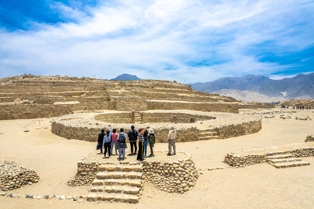 Tourists in the Major Pyramidal Building of the Sacred City of Caral
© Mallku Producciones / PROMPERÚ